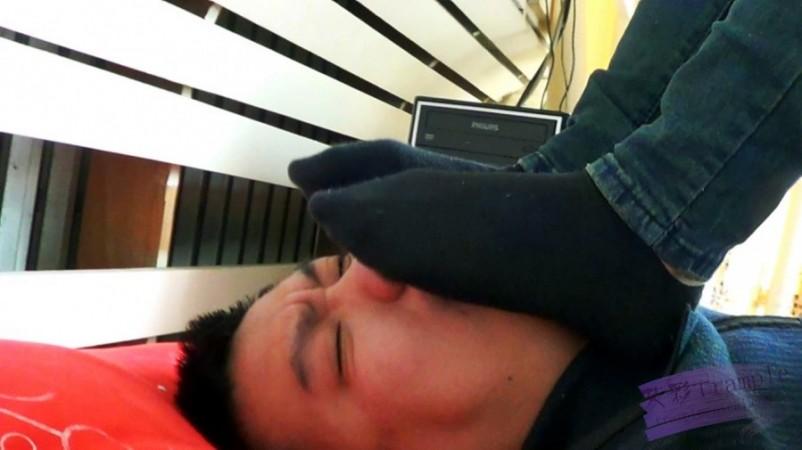 黑冰女王黑色棉袜脚踏人面脚垫