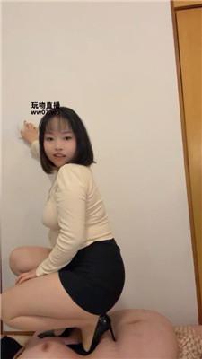 【佳佳】高跟肉丝美腿踩踏 JS250418-9