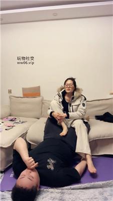 【埋汰】风衣女神骑马虐脚下奴【下】 JS250125-9