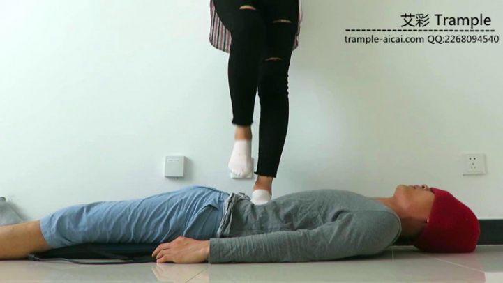 瑶主裸足+棉船袜的诱惑！