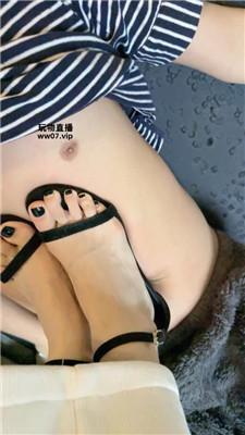 【安安sama】碾压踩踏-玉足狂舔 JS250331-28