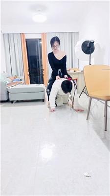 【南月女神】毛拖鞋白袜S-脚下喂食 JS250218-9