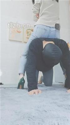 【云儿公主】骑马爬行/脚插嘴/提档