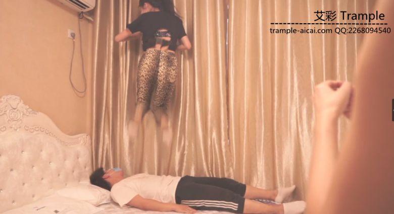 新人歆凝暴跳踩头踢裆 新人歆凝暴跳踩头踢裆