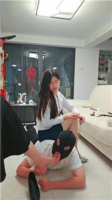 【嘉妮】双S-强制滴蜡/鞭打/高跟踩【双视角版】 bf51855