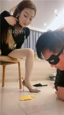 【魅儿】高跟肉丝脚蹂躏/耳光抽/丝袜塞嘴/踩踏喂食