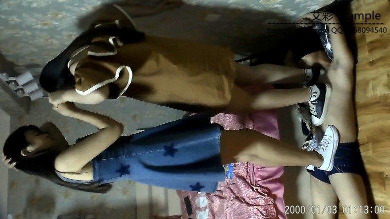 伺候双女王深喉恋足