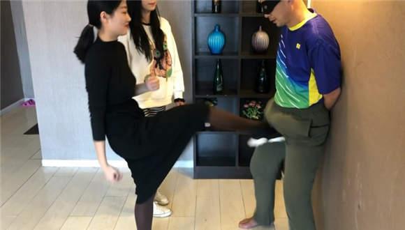 舞团少女的特殊玩具