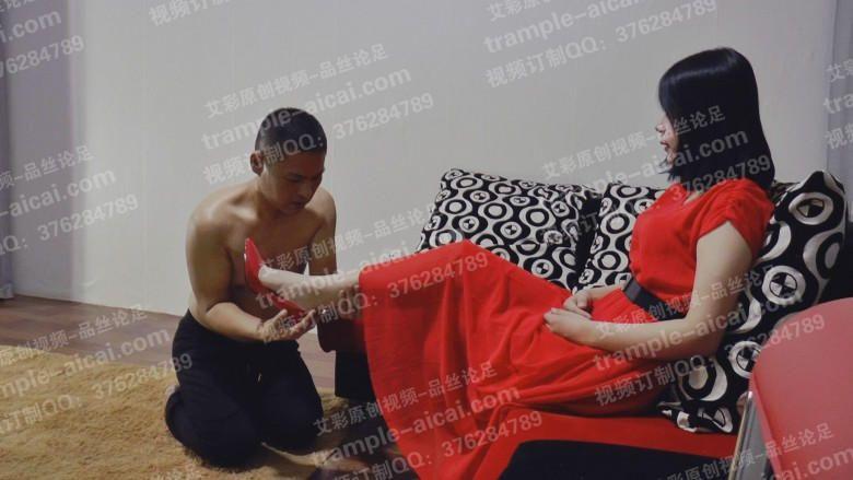 红裙女主-温妮足下生香