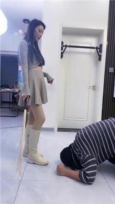 【麋鹿银儿】双S-脏鞋踩虐/骑马转胯/腿绞窒息