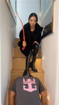 【猫爷】过膝长靴踩踏/鞭打/骑马/耳光