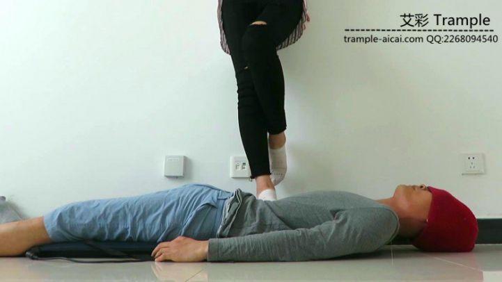 瑶主裸足+棉船袜的诱惑！