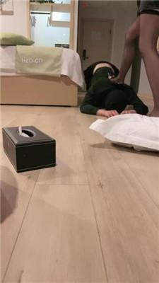 【烁烁】坐脸窒息/转胯sp/跪舔黑丝高跟/踩踏喂食