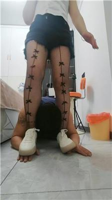 【李老师】小白鞋网袜全体重踩踏【双视角版】 JS250308-10