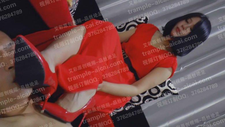 红裙女主-温妮足下生香