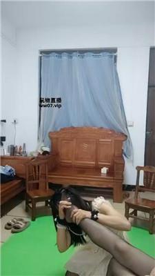 【熊宝】女神母畜-偷舔脚的下场 bf51238