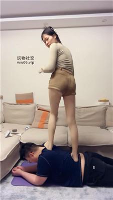 【埋汰】骑马肉丝脚踩虐 JS250119-5