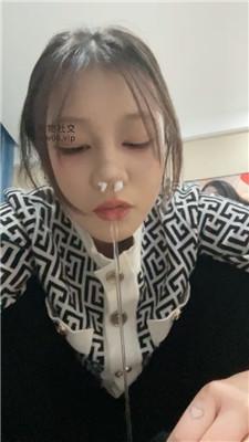 【白兔】舔素人小姐姐的脏鞋 JS250111-12