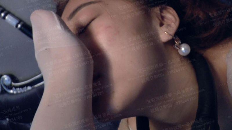 女女-馨雨白丝的美味