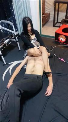 【胖虎】内裤套头羞辱兄弟奴 JS250331-4