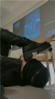 【甜沁】桌底视角-长靴黑丝碾压踩【双视角版】 bf49202