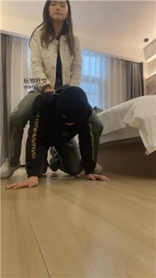 【沐沐大大】闺蜜观战-抽耳光/小白鞋白袜玩弄 JS250108-32