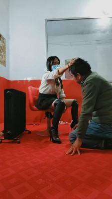 【沐颜】农村女王暴打踢踹夫奴【双视角版】 JS250122-32