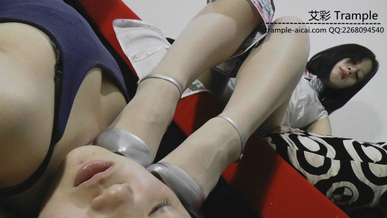 【PSLZ】女女-温妮旗袍高跟虐踩女奴