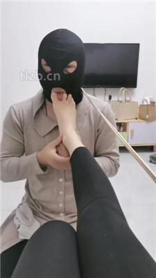 【朱迪女王】双S-伺候主人吃饭/狗嘴沐足【双视角版】