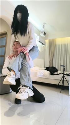 【诗琪】骑马狗爬/舔脏运动鞋 JS250315-30