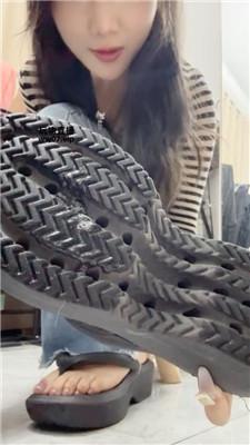 【米奇妙妙屋】人字拖灯    250418-11