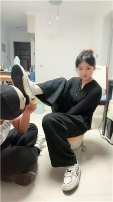 【锅盖子】骑马耳光/强迫舔脏运动鞋 bf49178