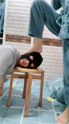 【九蛇大大】脏拖鞋踩狗/腿绞窒息/掐乳