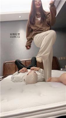 【猴歌】双素人S-骑马踩踏虐脚奴【下】 bf50978