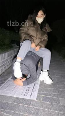 【冰爷】户外-骑马骑脖/运动鞋白袜踩踏