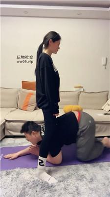 【埋汰】健身超臭白袜踩教练【上】 bf49808