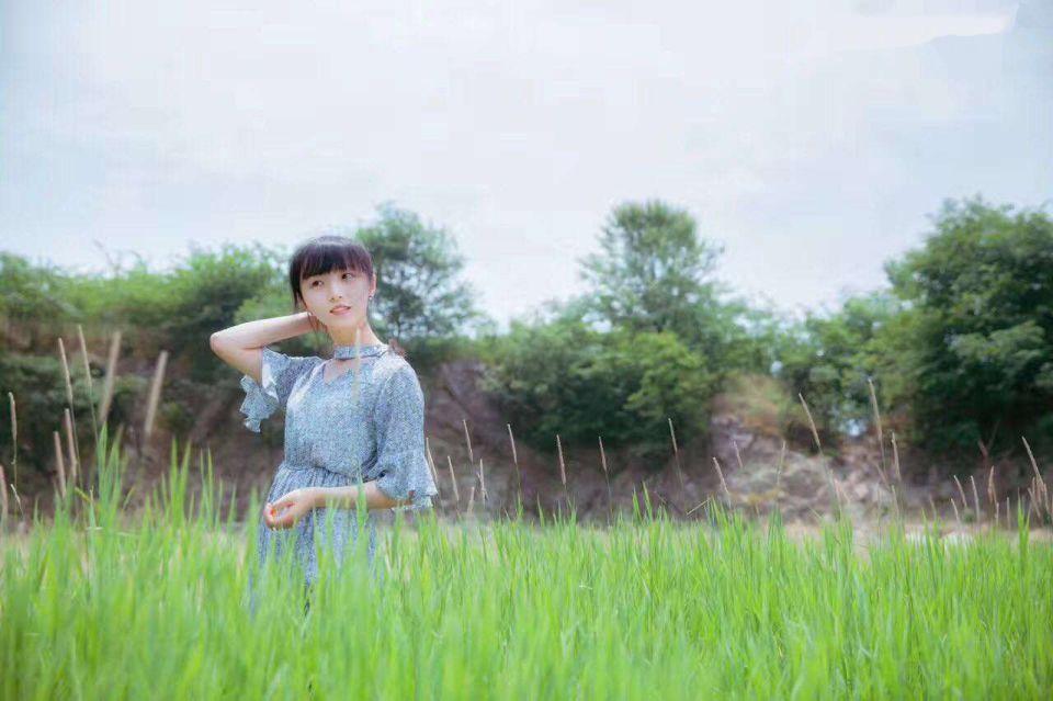 系花初九骑马骑脖子