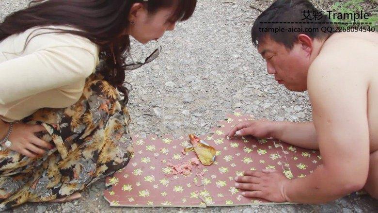 冷天使野外踩踏