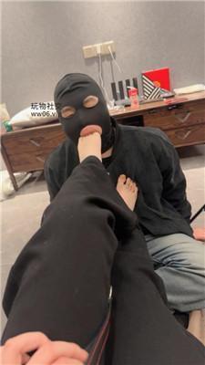 【素人挖掘机】小姐姐蓝鞋白棉袜羞辱 bf50191