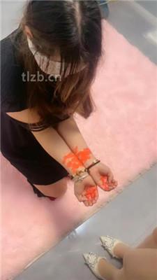 【小雅老师】发骚母畜-滴蜡全身/脚下虐杀辱