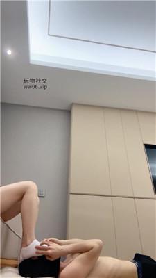 【领主】腿绞窒息/耐克鞋白袜虐 bf50483