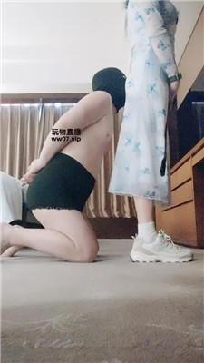 【米小糖】运动鞋白袜踩踏气味辱 bf51785