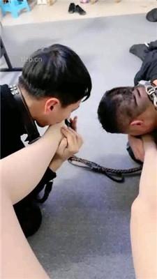 【尤金女皇】抽耳光/藤条鞭打/踩踏/虐乳舔臭脚