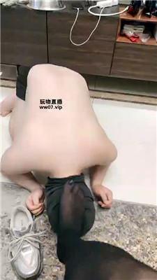 【艾佳】吃烟灰/舔脏鞋/重度鞭打 JS250309-9