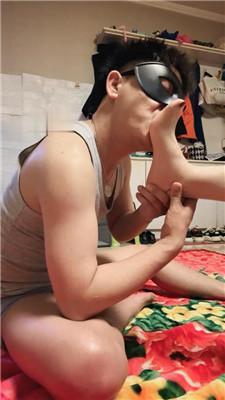 【红颜】带女儿做S虐狗+奶狗舔脚【两部合集】JS250310-14