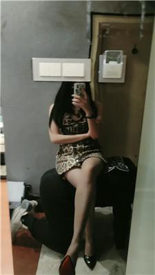 【珮珮】高跟肉丝深喉踩踏-骑马 JS250308-16