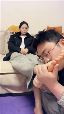 【埋汰】玉足蹂躏健身教练 JS250225-11