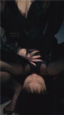 【曦颜】黑丝高跟美腿虐西装奴 bf50054