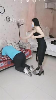 【重庆男神】素人S-鞭打/黑丝高跟虐双奴/骑马转胯/踩踏