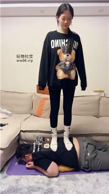 【埋汰】健身超臭白袜踩教练【上】 bf49808